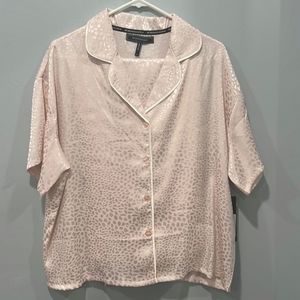 BCBG MAXAZRIA Pajama Top Leoperd Blush Sz L